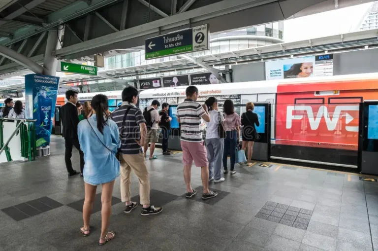 people-standing-lines-waiting-bts-sky-train-bangkok-thailand-asoke-station-bangkok-thailand